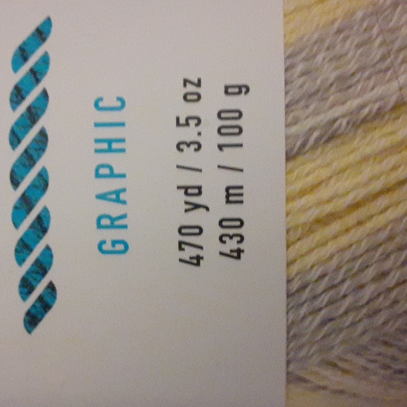 Big Twist Graphic Yarn in Oatmeal - Picture 3 of 3